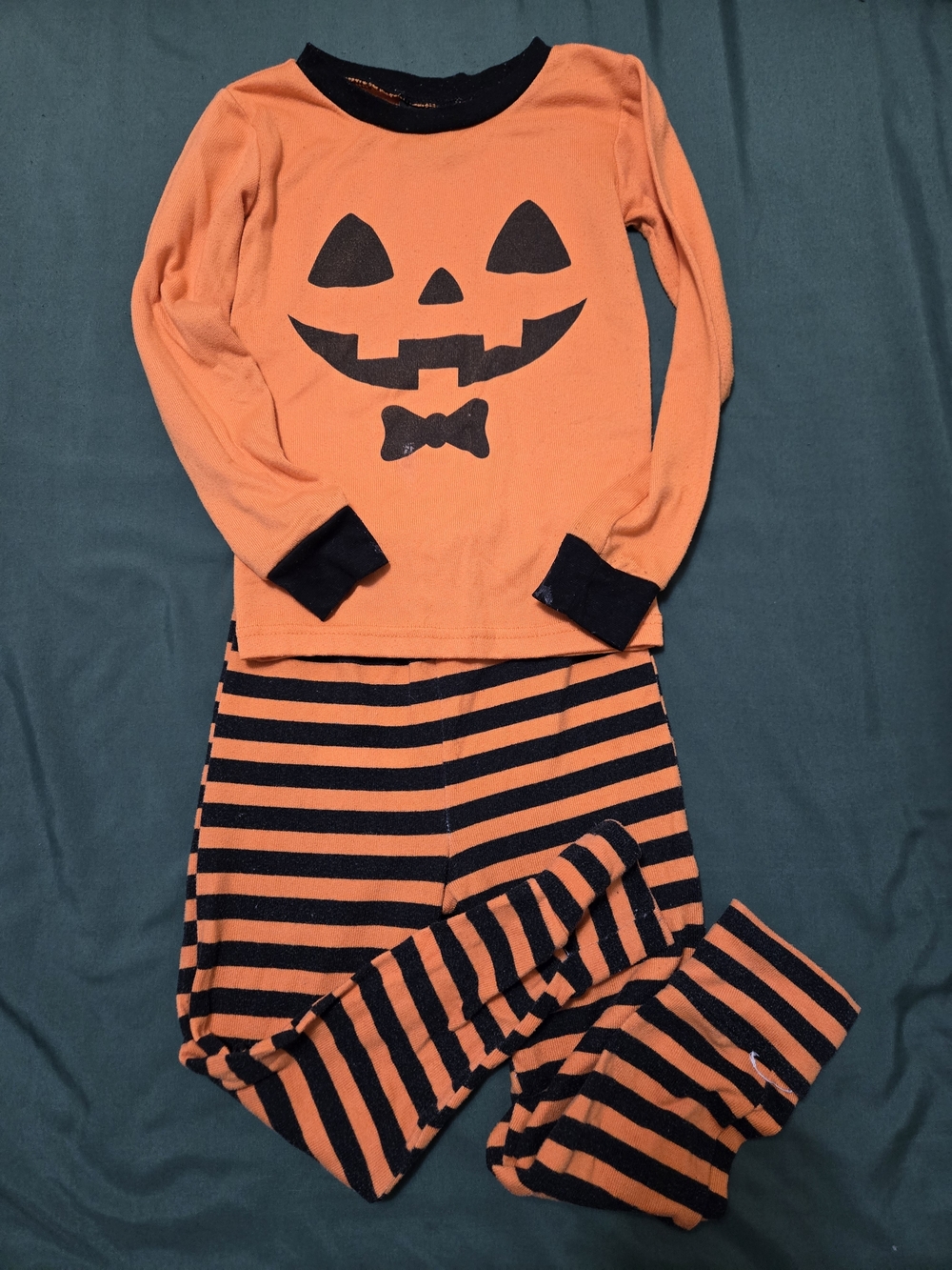 PJ’s & pumpkins boor girl pajama set - 2 piece long sleeve halloween pajama 6/6X